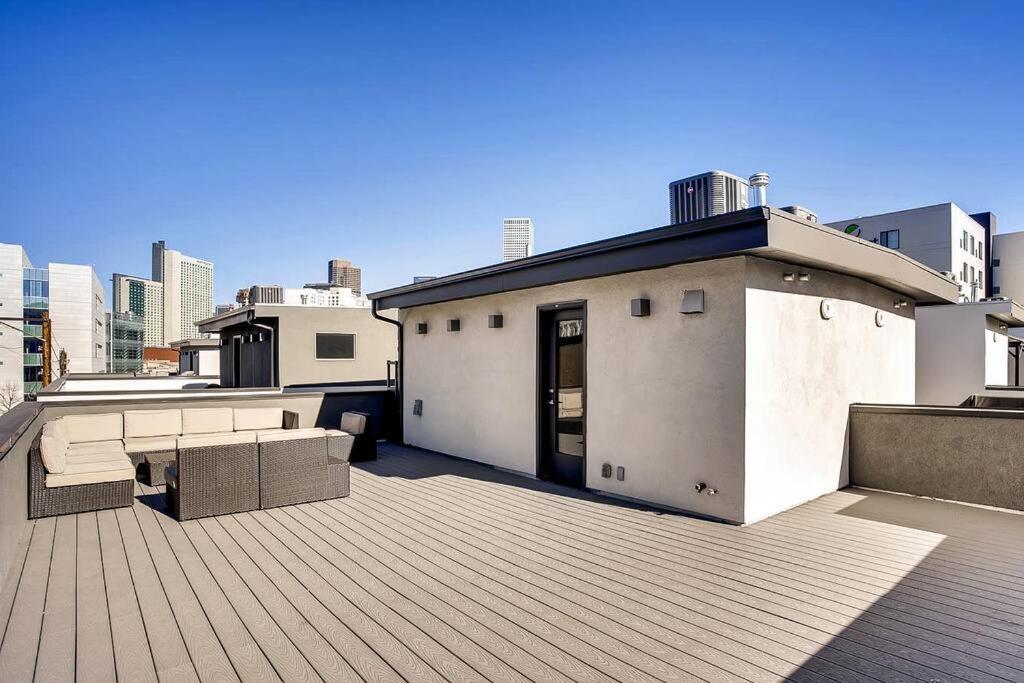 Luxurious, 3 Bdr Home-Balcony, Rooftop And Parking Denver Exterior photo